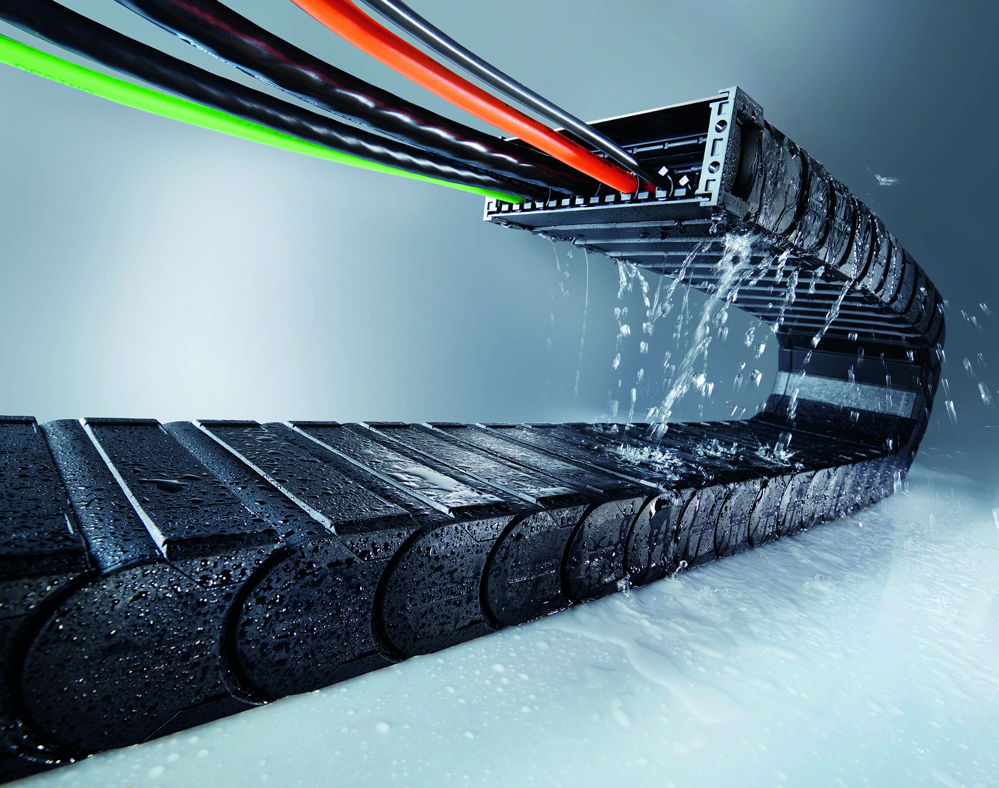 Guaine Portacavi Serie TKA - uno spazio sicuro per i cavi sino alle estremità